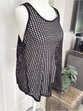 Black Open Knit Tank Top Sheer Lightweight Sleeveless Size L
